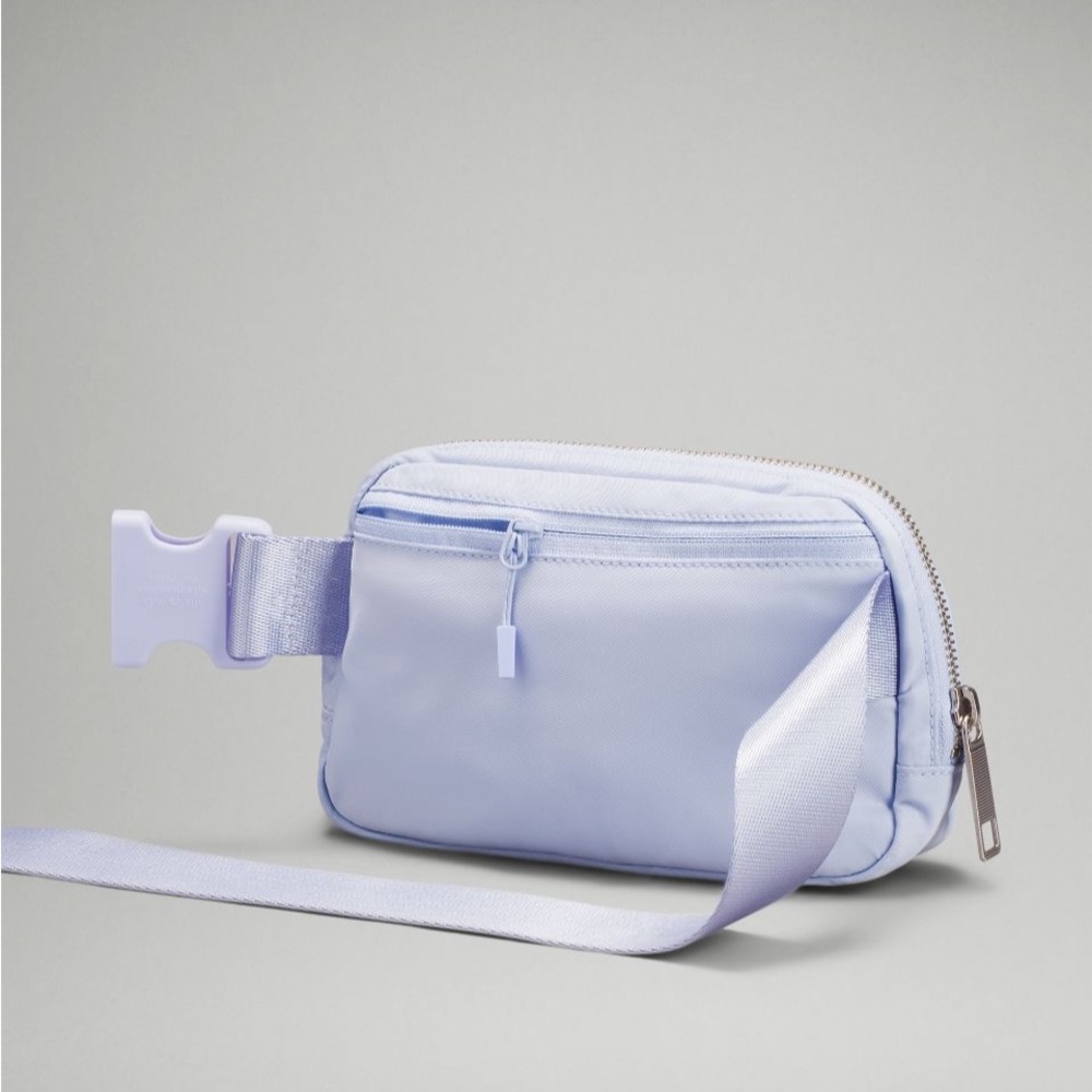 LULULEMON PASTEL BLUE EVERYWHERE BELT BAG - Picture 4 of 7